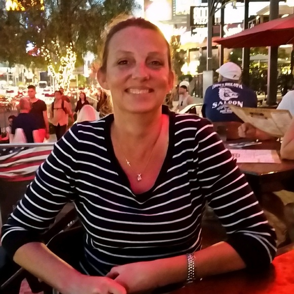 Meet your Posher, Robin - Picture 1 of 1